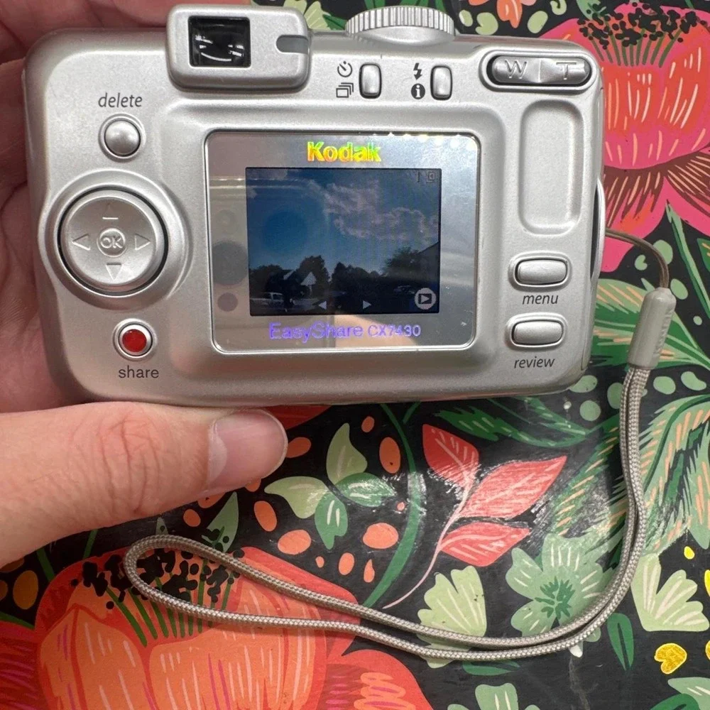 Kodak EasyShare CX7430 Digital Camera – Compact Point-and-Shoot Camera